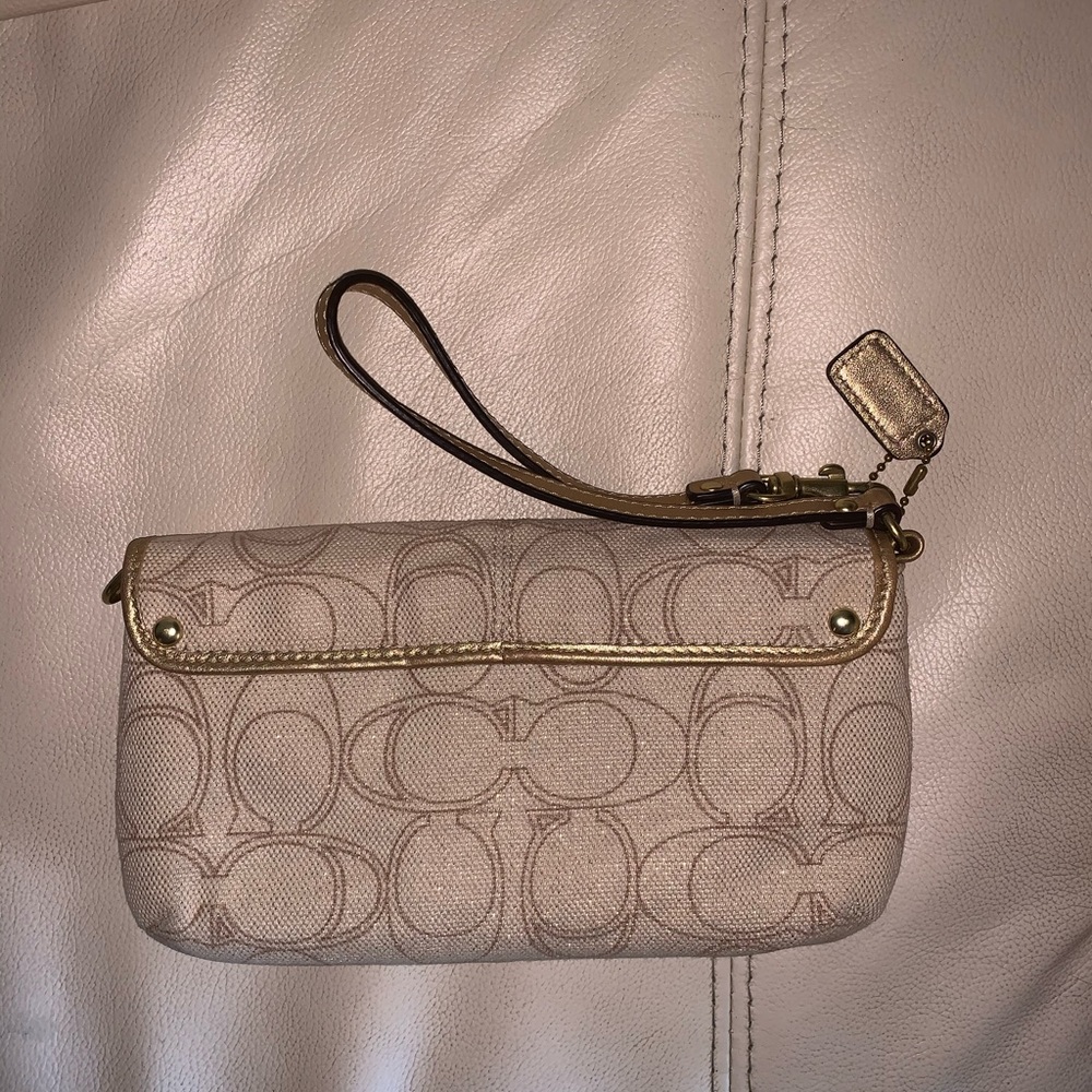 Wristlet - Picture 2 of 3